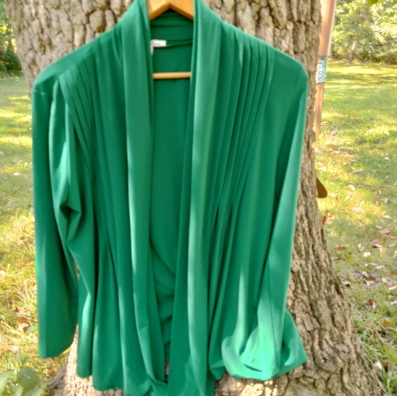 Kenneth Cole Sweaters - ⬇️Price Drop!⬇️ Kenneth Cole Cardigan in size L